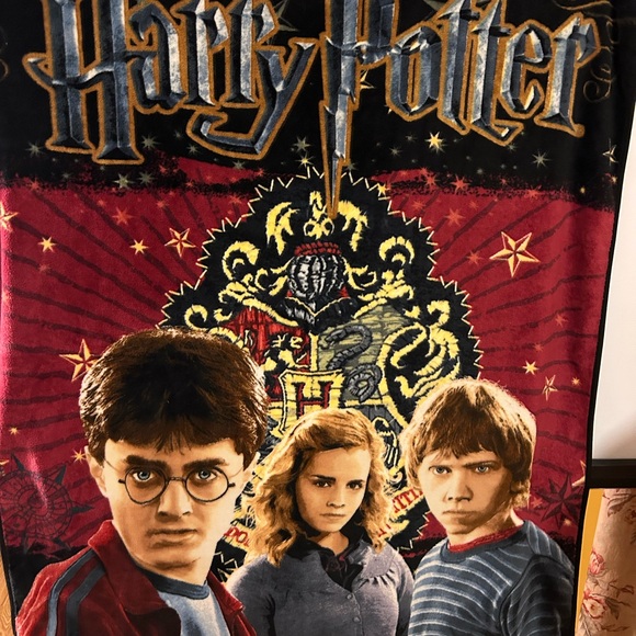 HARRY POTTER SOFT PLUSHY BLANKET/THROW HERMIONE RON & HOGWARTS 4FTx5FT - Picture 3 of 11